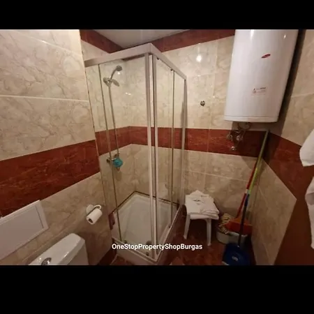 Nessebar Club Апартамент *